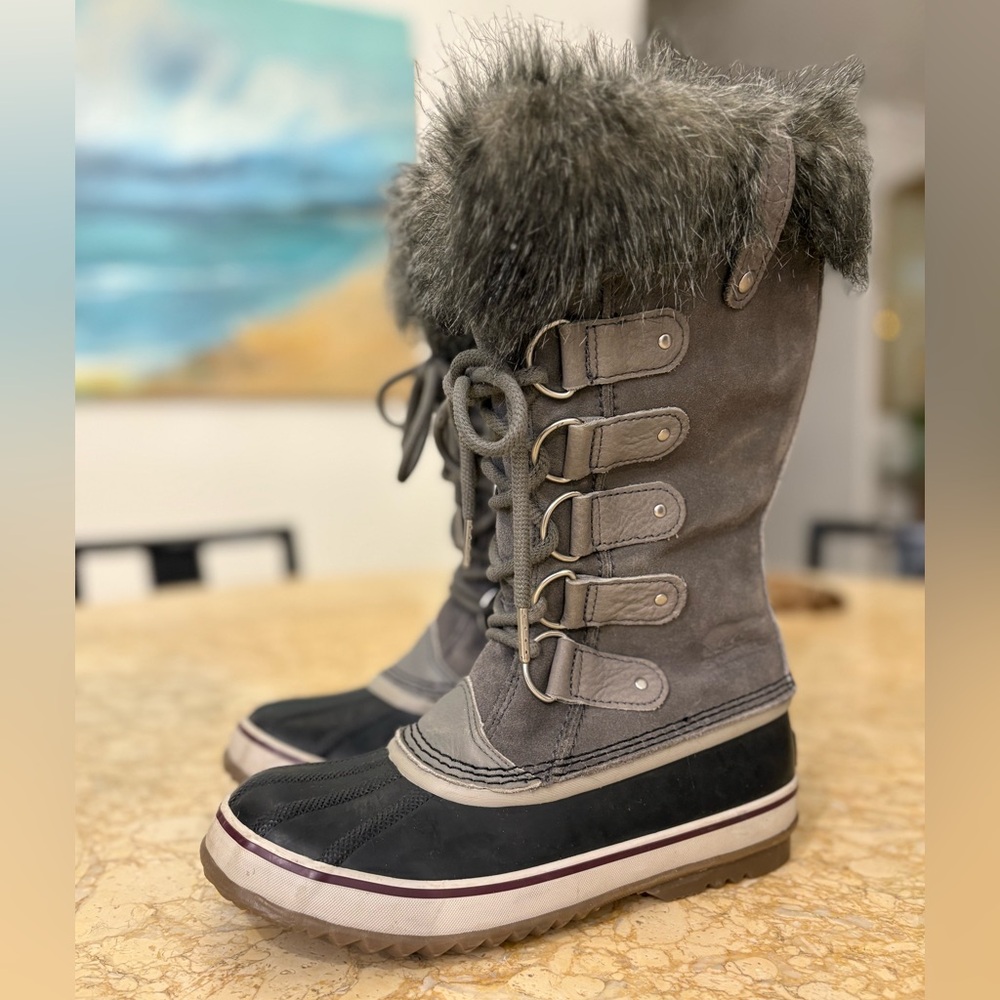 SOREL JOAN OF ARCTIC Women's Waterproof Boot Black/Gray S: 8.5